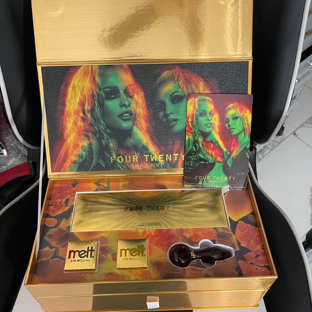 💥Melt Cosmetics 420 BNIB